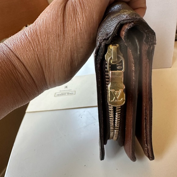 LV bifold wallet - Picture 5 of 16